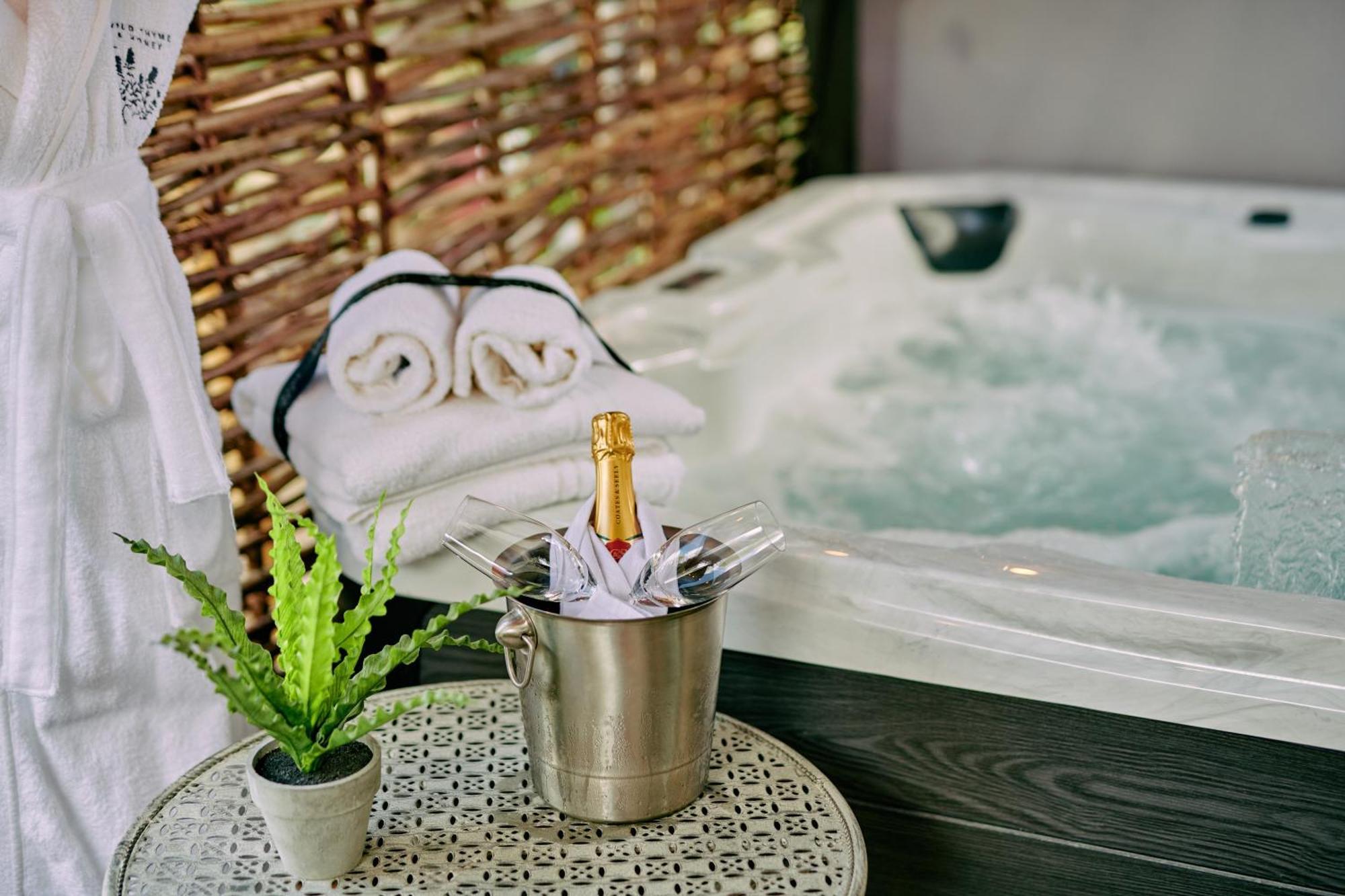 Wild Thyme & Honey - Cirencester-Cotswolds Buitenkant foto